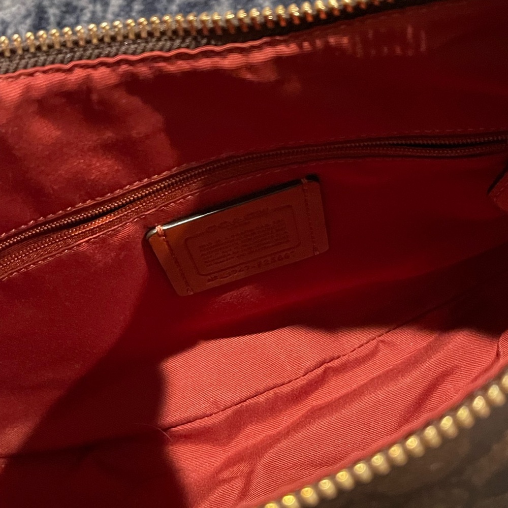 ❤️🌸🤎Coach Monogram Crossbody Bag❤️🌸🤎 - Picture 9 of 12